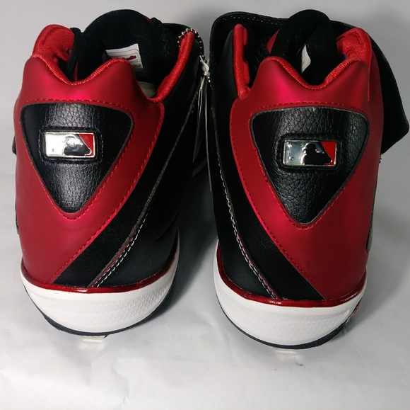 New Reebok sneakers with cleats - Picture 8 of 11